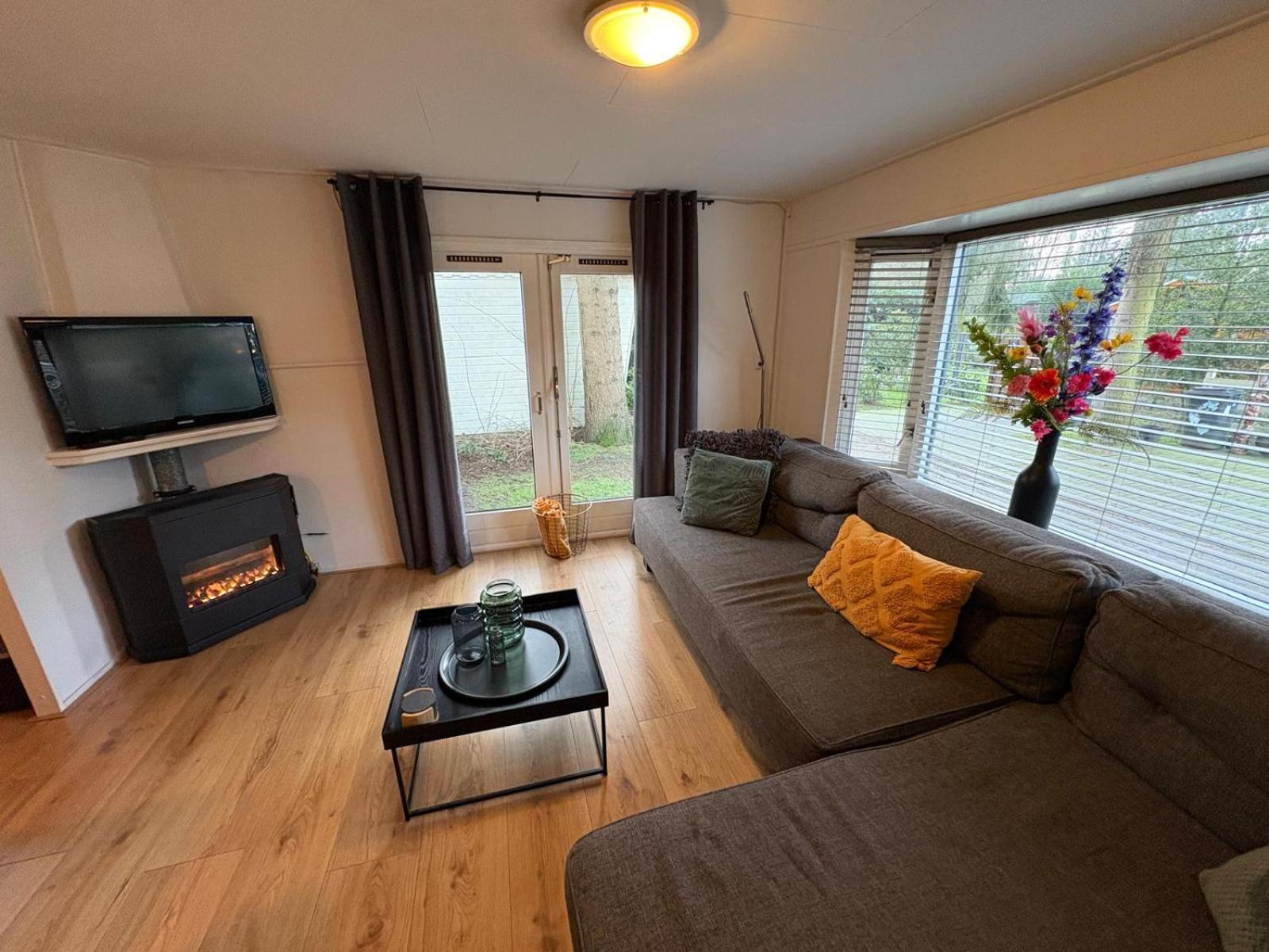 Heerlijk Chalet Midden In De Natuur Putten Εξωτερικό φωτογραφία